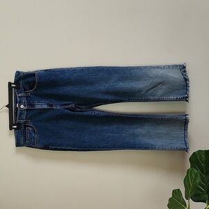 Joe's jeans Callie high rise cropped boot cut jeans frayed hem fades 2 light hem